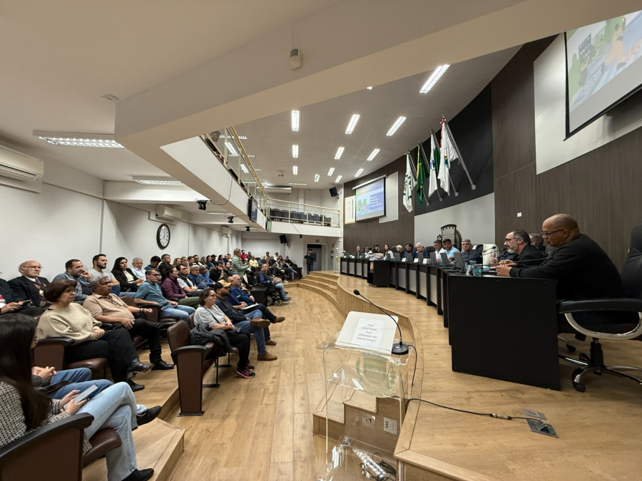 Campo Mourão apresenta Plano de Mobilidade Urbana em audiência pública na Câmara de Vereadores*