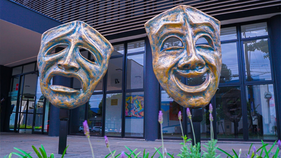 Com o espetáculo “Alevanta Boi”, começa hoje o 22º Fetacam em Campo Mourão