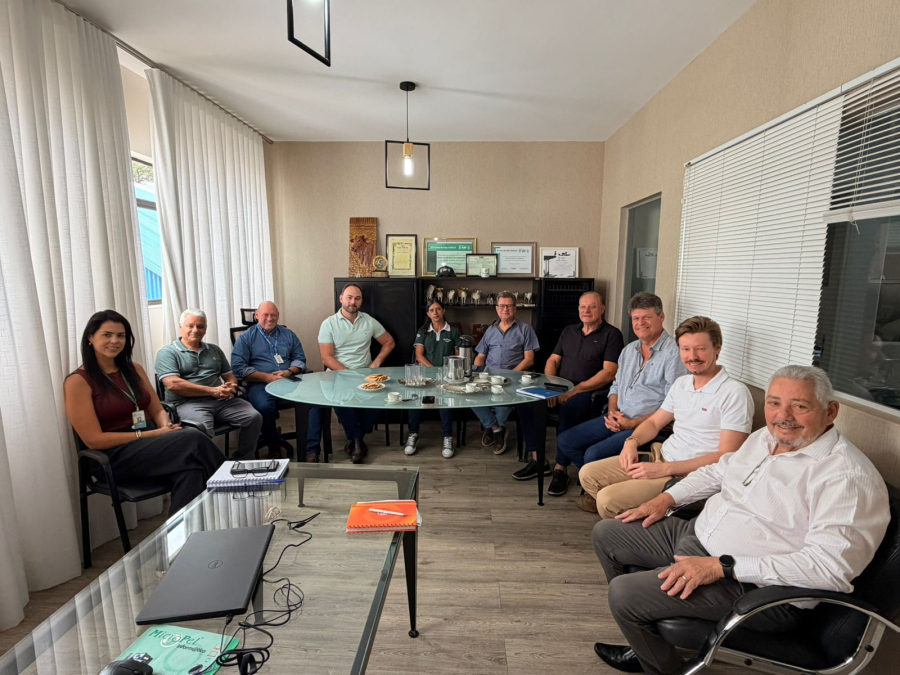 Prefeitura de Campo Mourão participa de reunião para alinhamento de eventos do agronegócio*