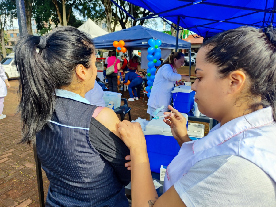 Vacinação contra gripe e multivacinação neste sábado na Praça São José e em 5 UBS