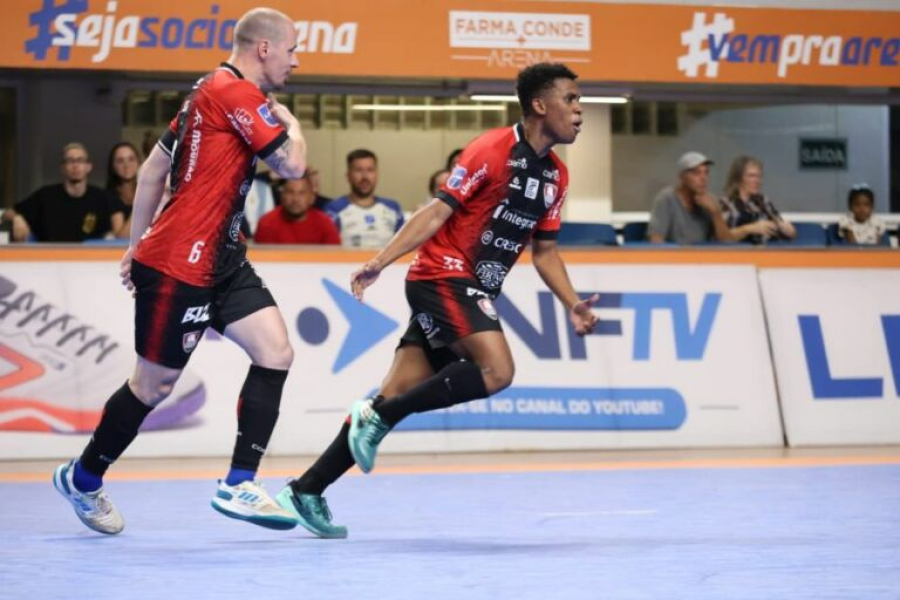 Campo Mourão Futsal bate o São José e sobe na classificação da Liga Nacional