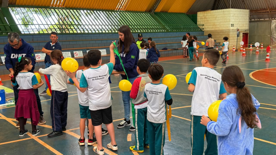 Educação para o trânsito é tema de ação do Maio Amarelo no CAIC em Campo Mourão